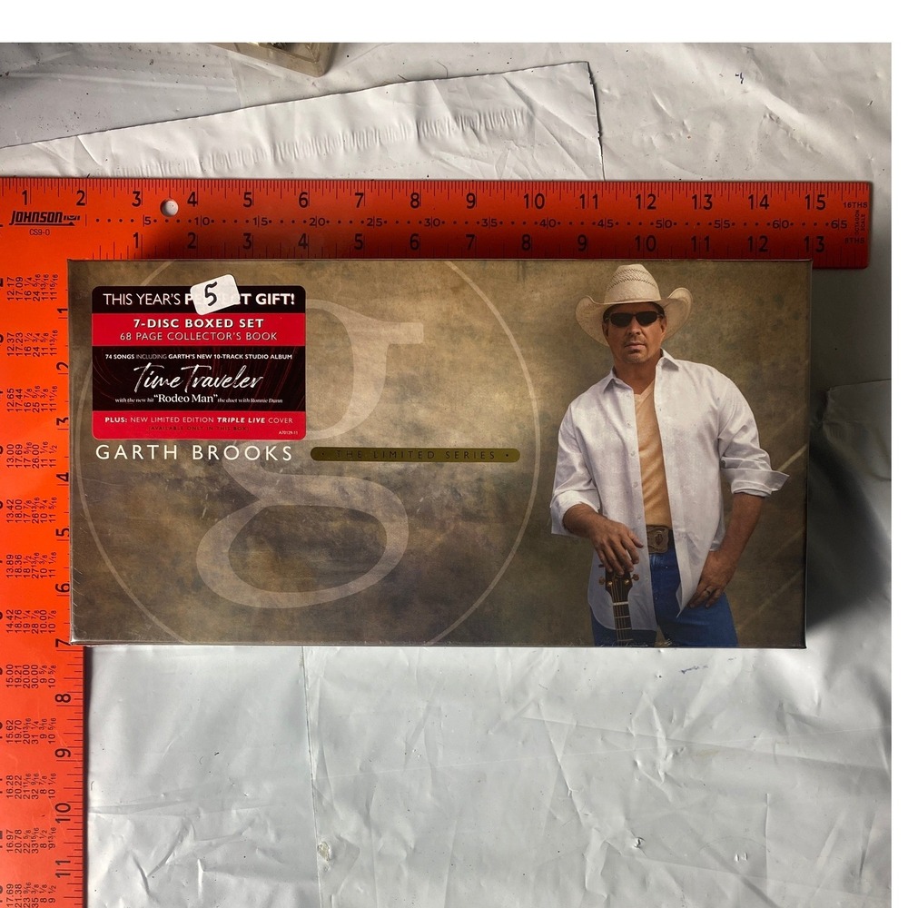 Garth Brooks The Limited Series 7-Disc Boxed Set Time Traveler Triple Live CD
